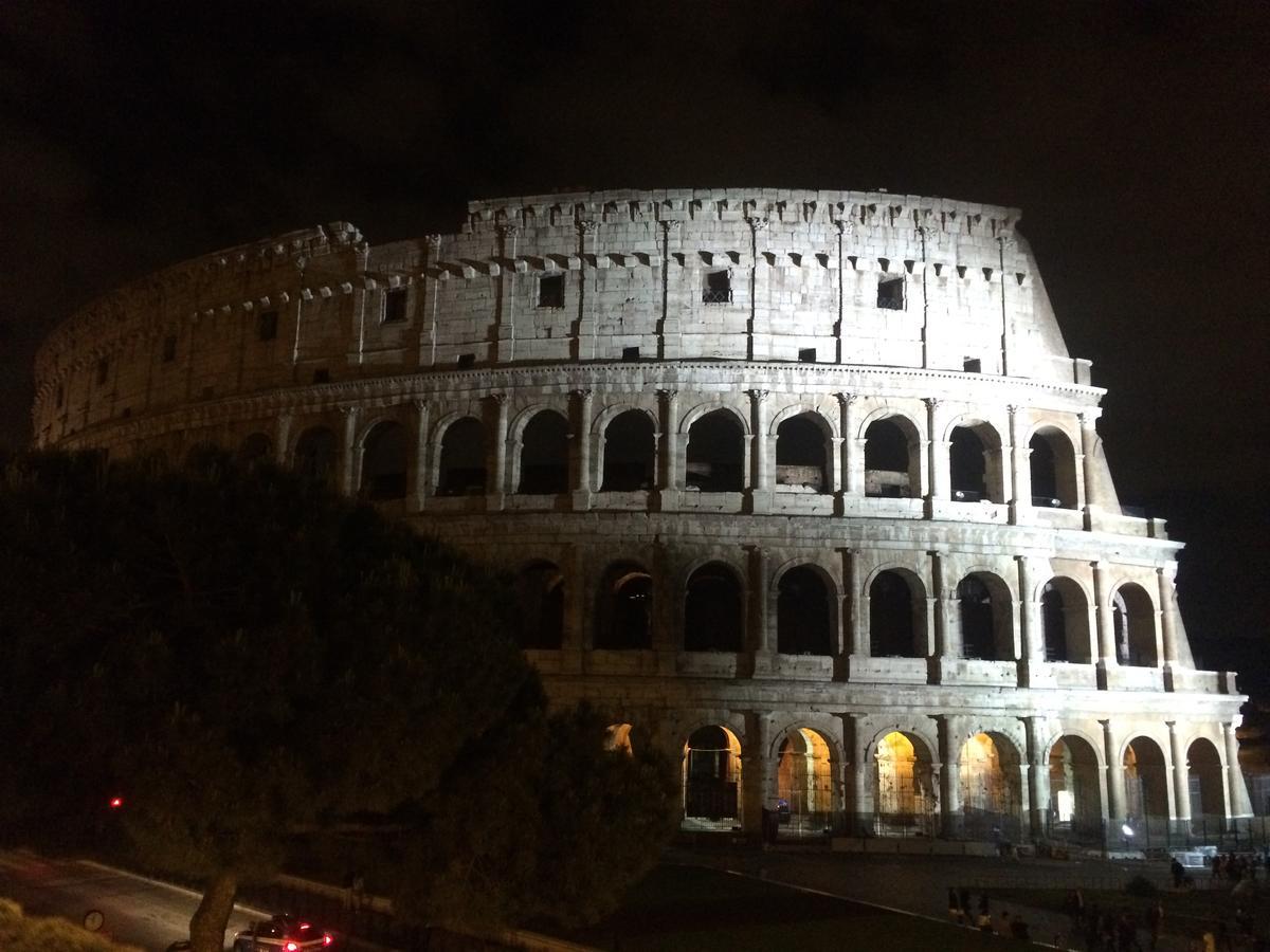 Bed and Breakfast Alloggio Turistico Al Colosseo Rom Exterior foto